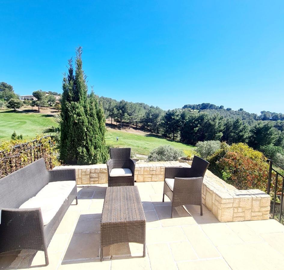 Villa Dans Cadre D'Exception - Golf, Piscine Et Tennis Prive Saint-Cyr-sur-Mer Zewnętrze zdjęcie